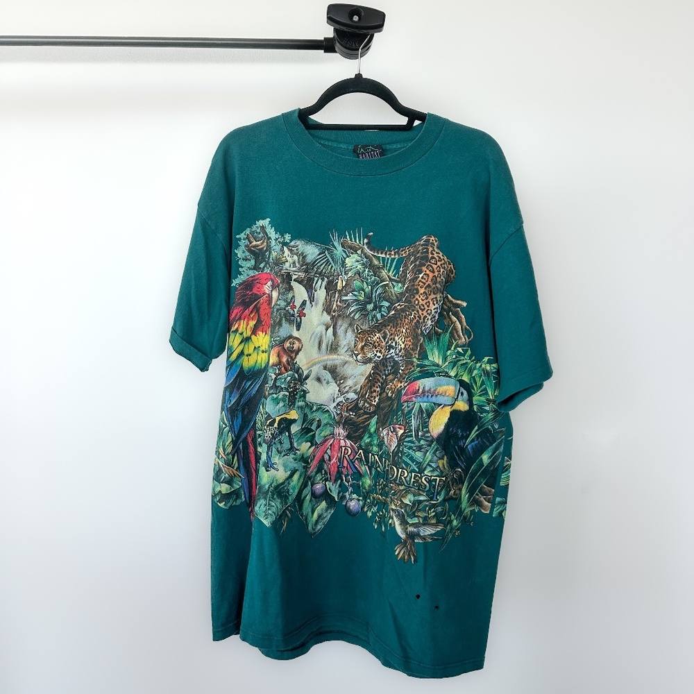 VINTAGE RAINFOREST CAFE T-SHIRT
